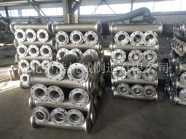 不鏽（xiù）鋼軟連接法（fǎ）蘭連接